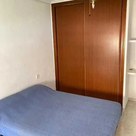 Homestay Beachside With Air-conditioning *