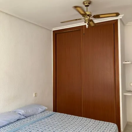 Beachside With Air-conditioning * Alicante