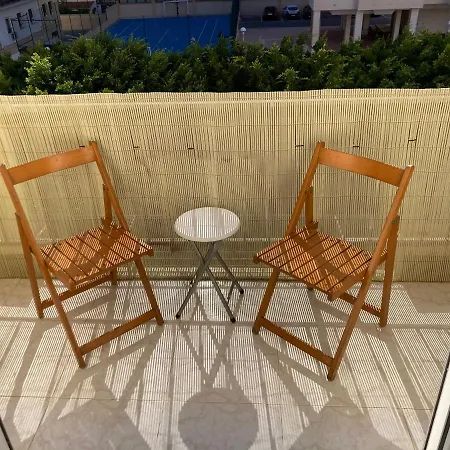 Beachside With Air-conditioning Homestay *