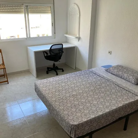 Homestay Beachside With Air-conditioning *