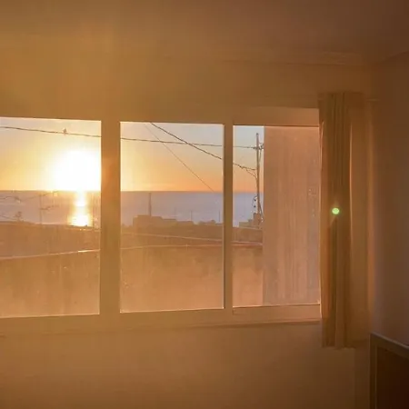 Beachside With Air-conditioning * Alicante